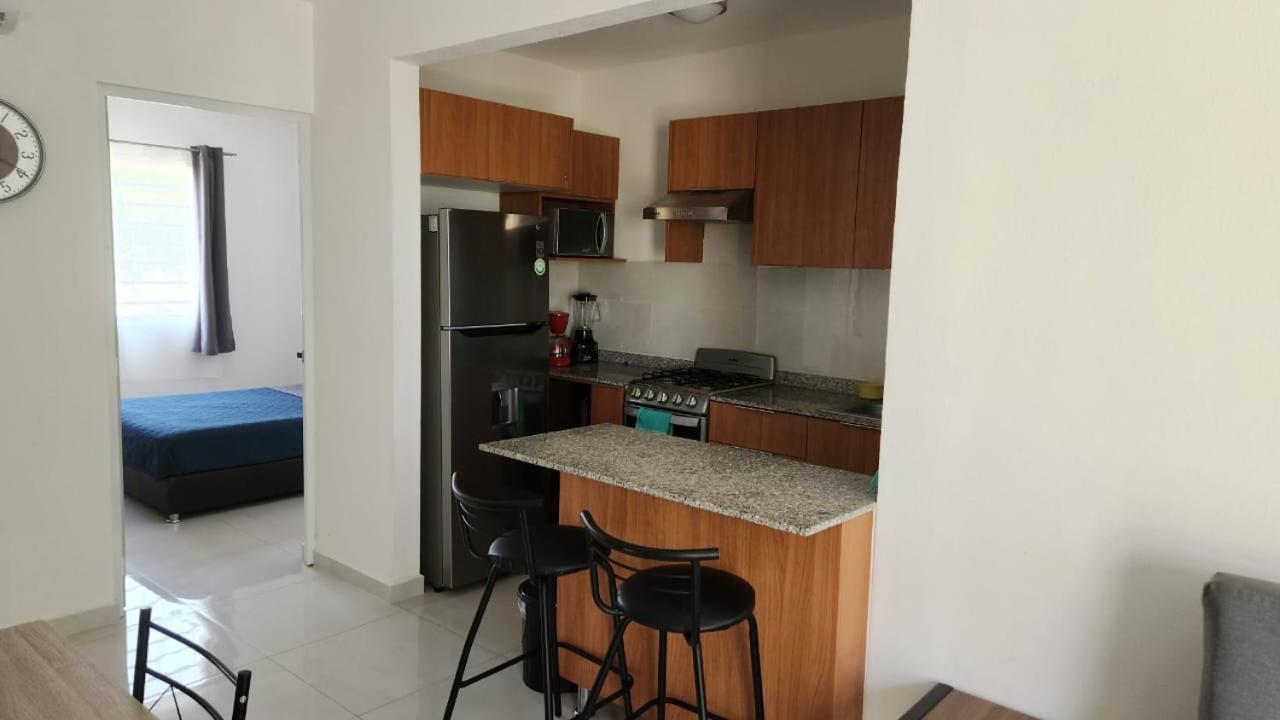 Bonito Departamento En Planta Baja En Manzanillo Con Alberca Apartment Luaran gambar